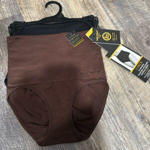 Kathy Ireland 2 hi waisted seamless jacquard shaping briefs firm control panties